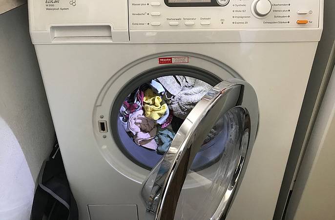 Gefüllte Waschmaschine
