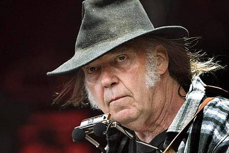 Neil Young verzichtet auf die Audio-Plattform Spotify. Foto: Nils Meilvang/SCANPIX DENMARK/dpa