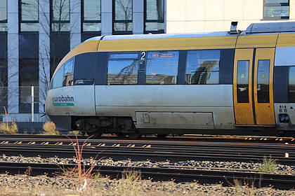 Stehender Eurobahn-Zug