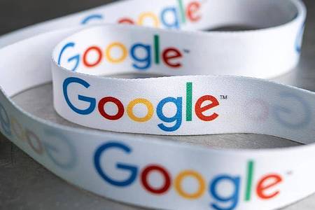 Der Rechtsstreit um eine Wettbewerbsstrafe in Höhe von 2,42 Milliarden Euro gegen Google kommt vor das höchste Gericht der Europäischen Union. Foto: Bernd von Jutrczenka/dpa